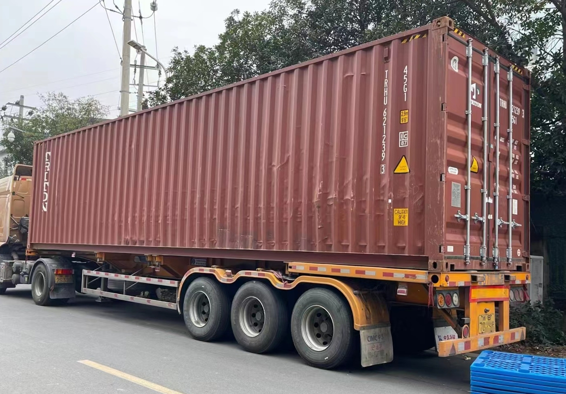  Aug,8th, 2025, Loading on 20GP container sent to UK